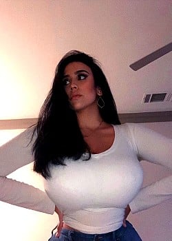 Annika Johanna Gomez